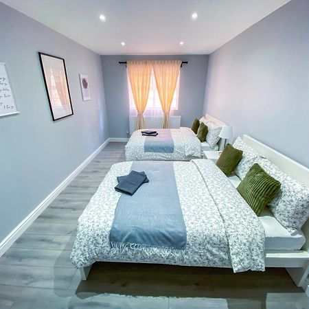 Modern 1-Bedroom Flat, 5 Guest, London - F2 Exterior photo