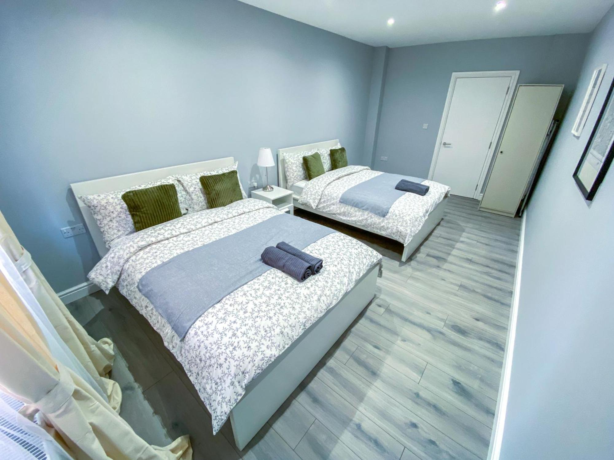 Modern 1-Bedroom Flat, 5 Guest, London - F2 Exterior photo