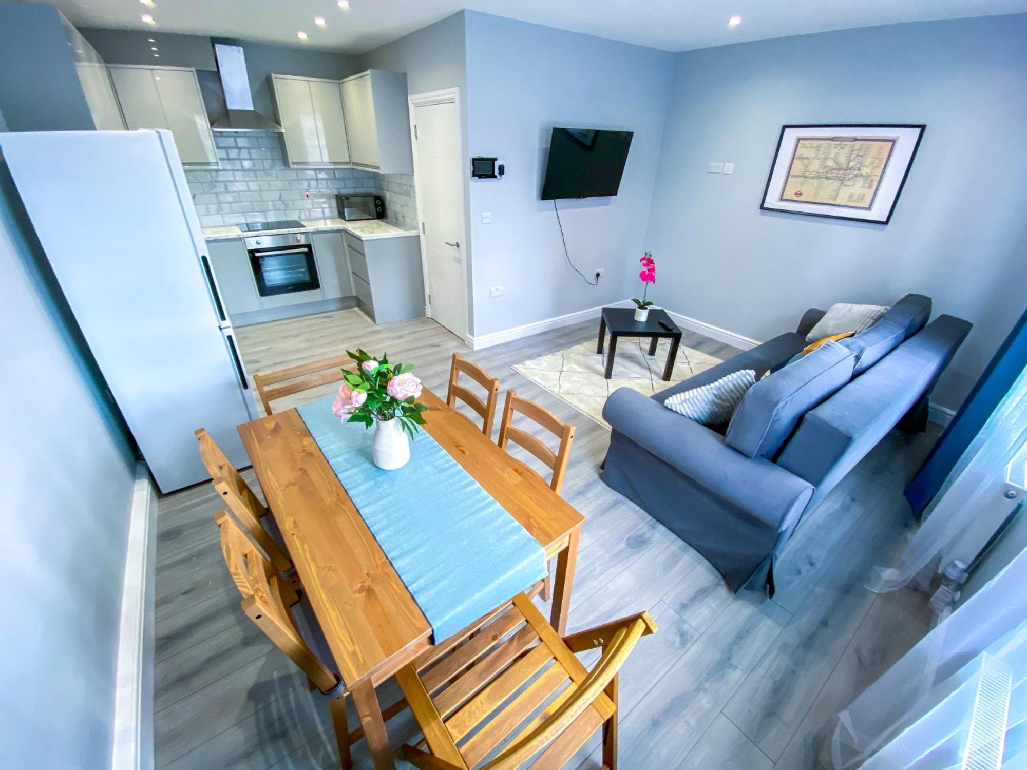 Modern 1-Bedroom Flat, 5 Guest, London - F2 Exterior photo